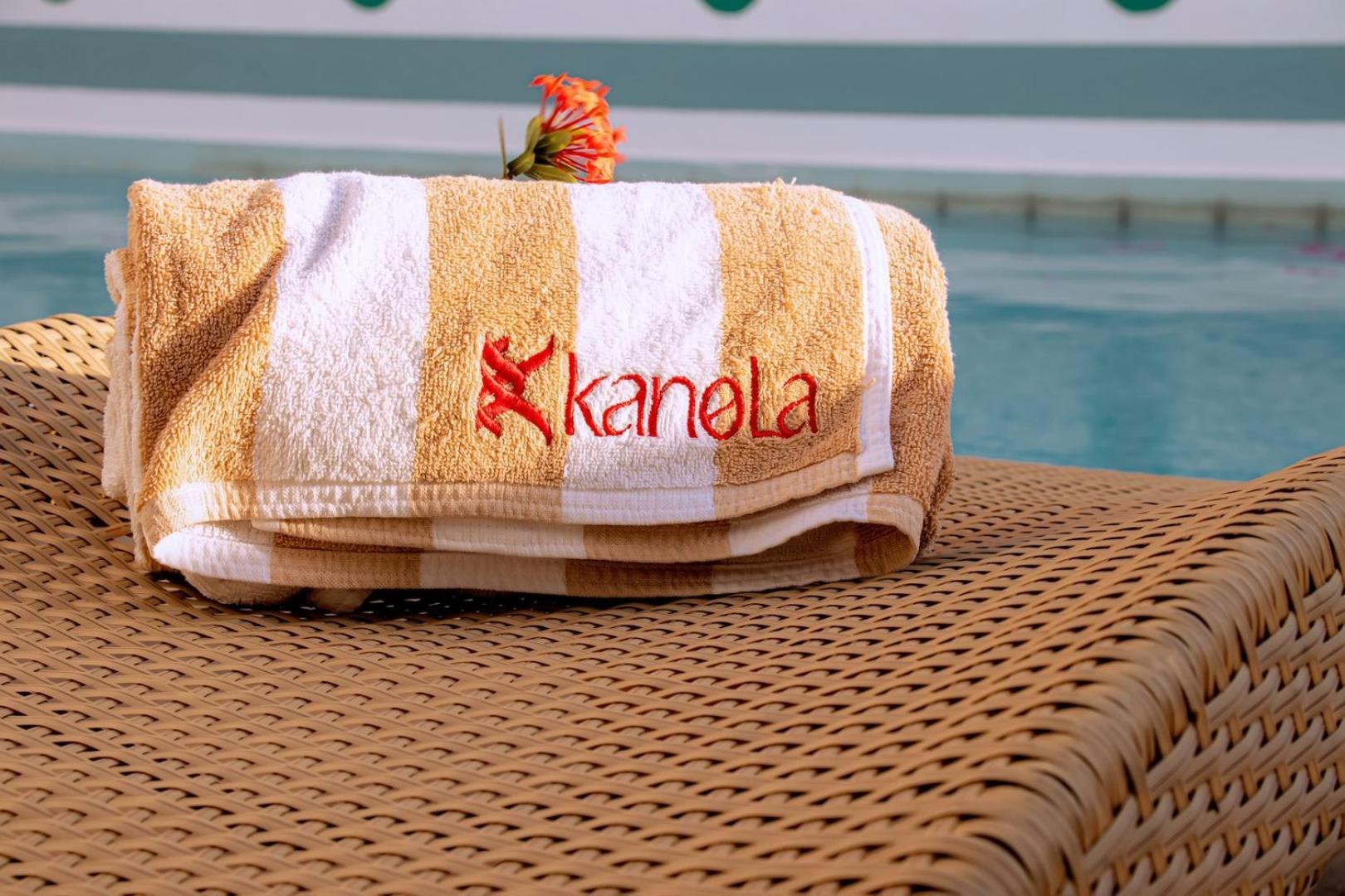 Kanola Luxury Hotel Anuradhapura Buitenkant foto