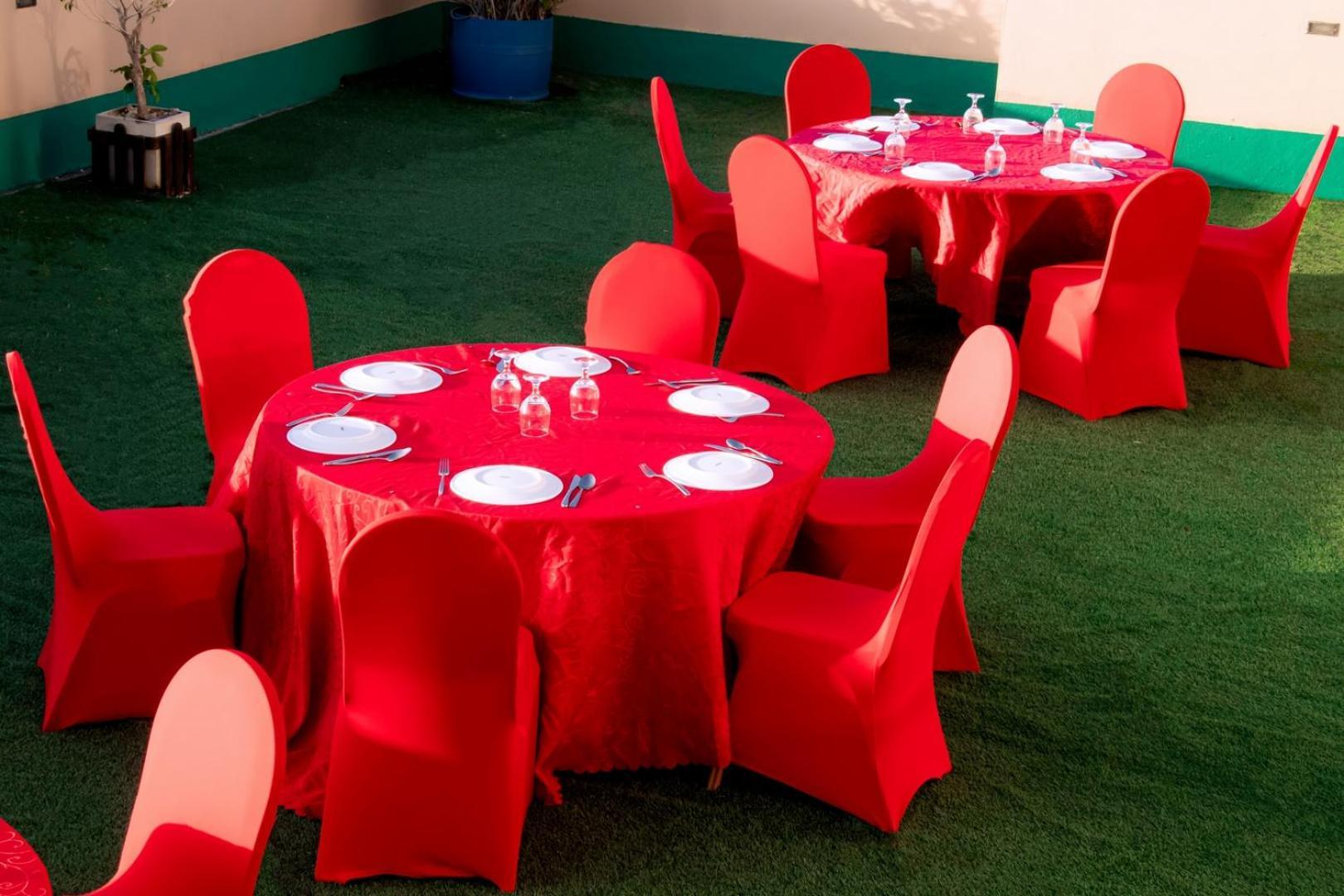 Kanola Luxury Hotel Anuradhapura Buitenkant foto