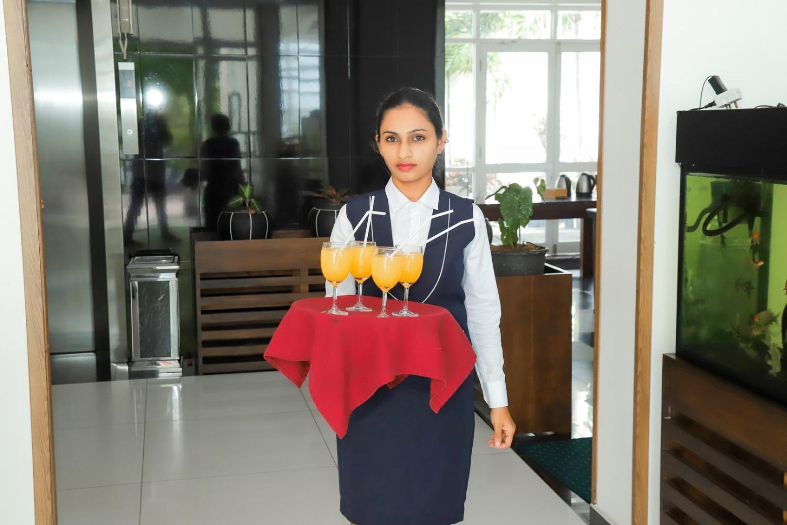 Kanola Luxury Hotel Anuradhapura Buitenkant foto