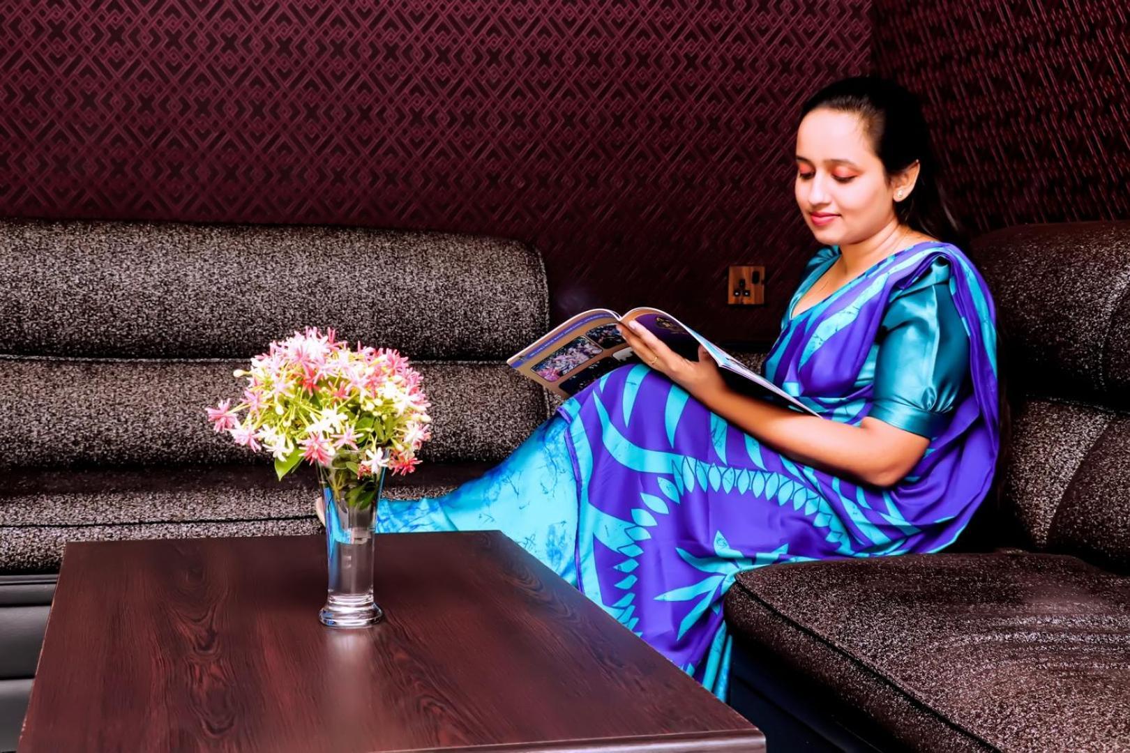 Kanola Luxury Hotel Anuradhapura Buitenkant foto