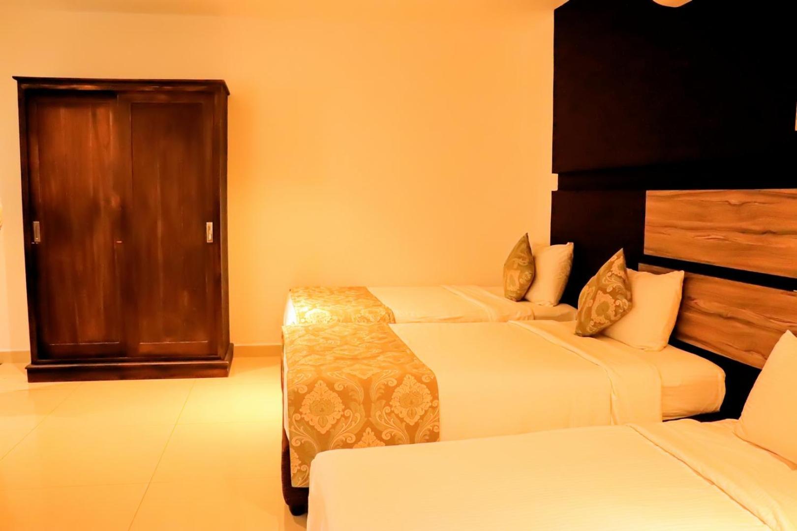 Kanola Luxury Hotel Anuradhapura Buitenkant foto