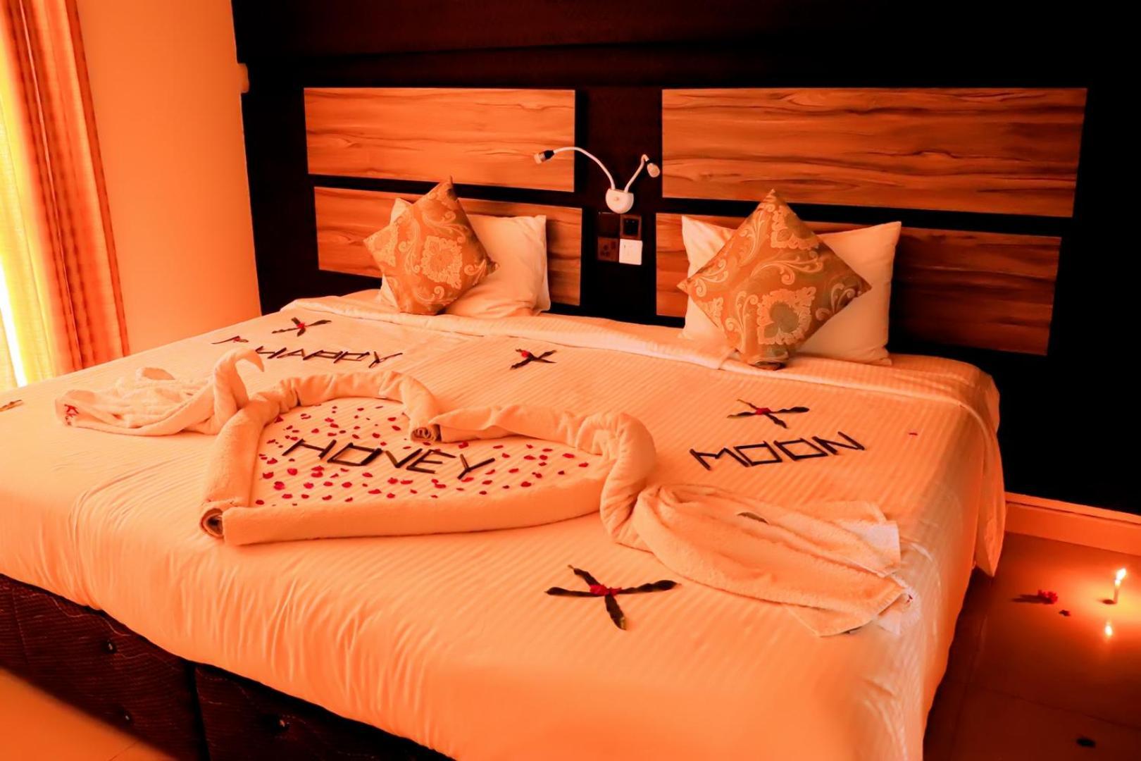 Kanola Luxury Hotel Anuradhapura Buitenkant foto