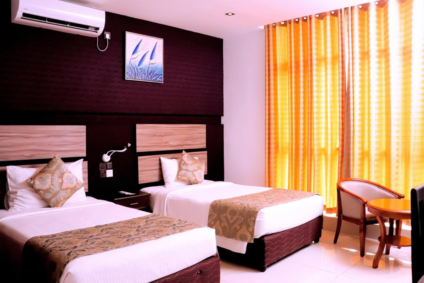 Kanola Luxury Hotel Anuradhapura Buitenkant foto